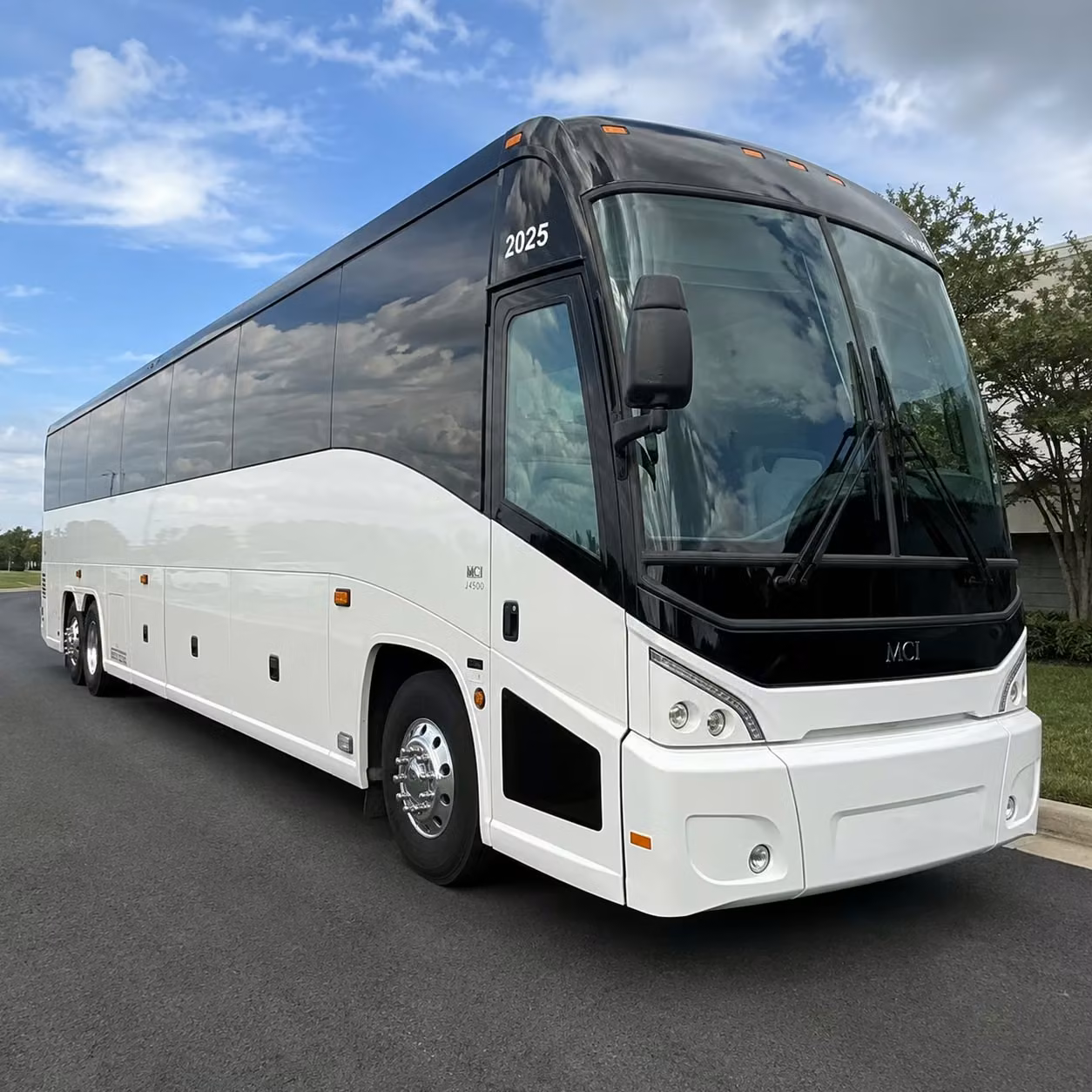 bellingham to seattle concert bus rentals climate pledge arena t mobile park and lumen field