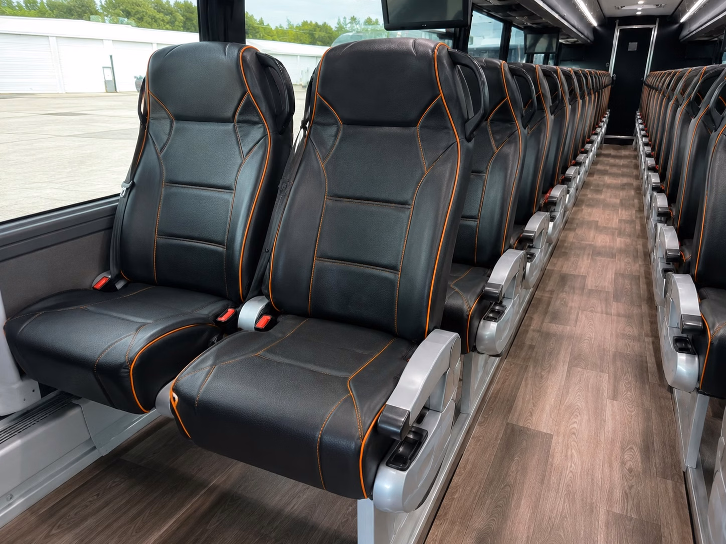 charter bus rentals in bellingham for large prom groups traveling together