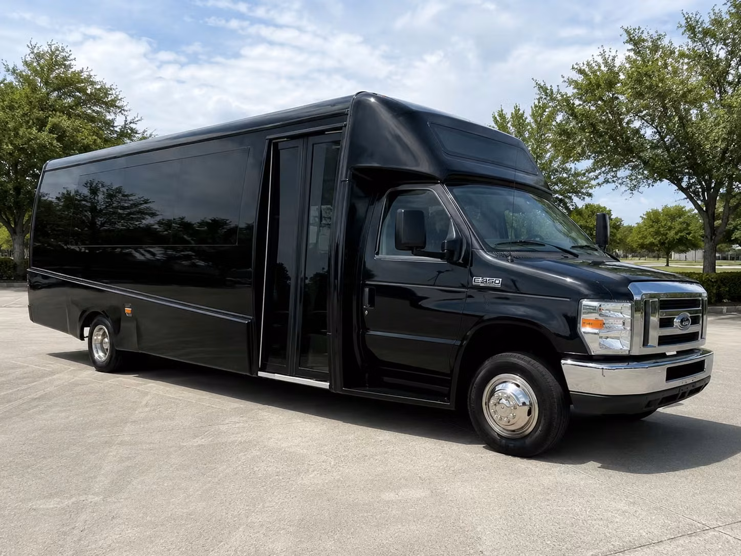 minibus rentals in bellingham for smaller prom groups who want privacy and comfort