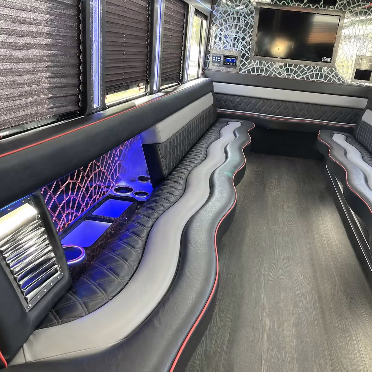 party buses in bellingham that make prom night unforgettable before you even arrive